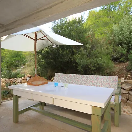 With Parking Space Rukavac, - 8489 * ヴィス