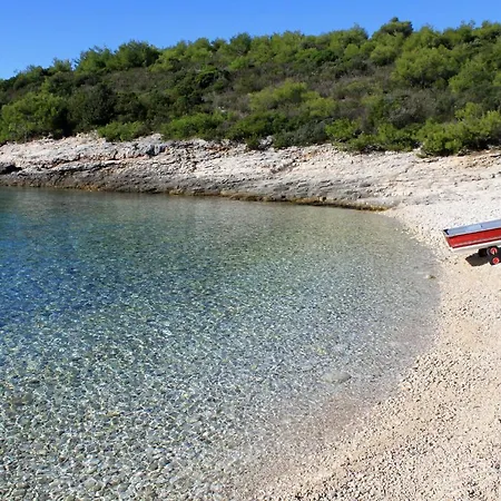 Apartments With Parking Space Rukavac, Vis - 8489 Apartman Vis