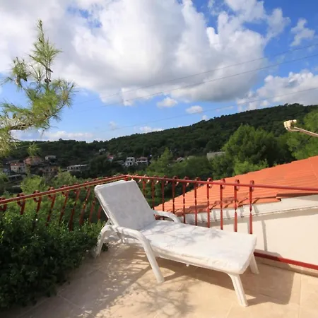 Apartman Apartments With Parking Space Rukavac, Vis - 8489 *